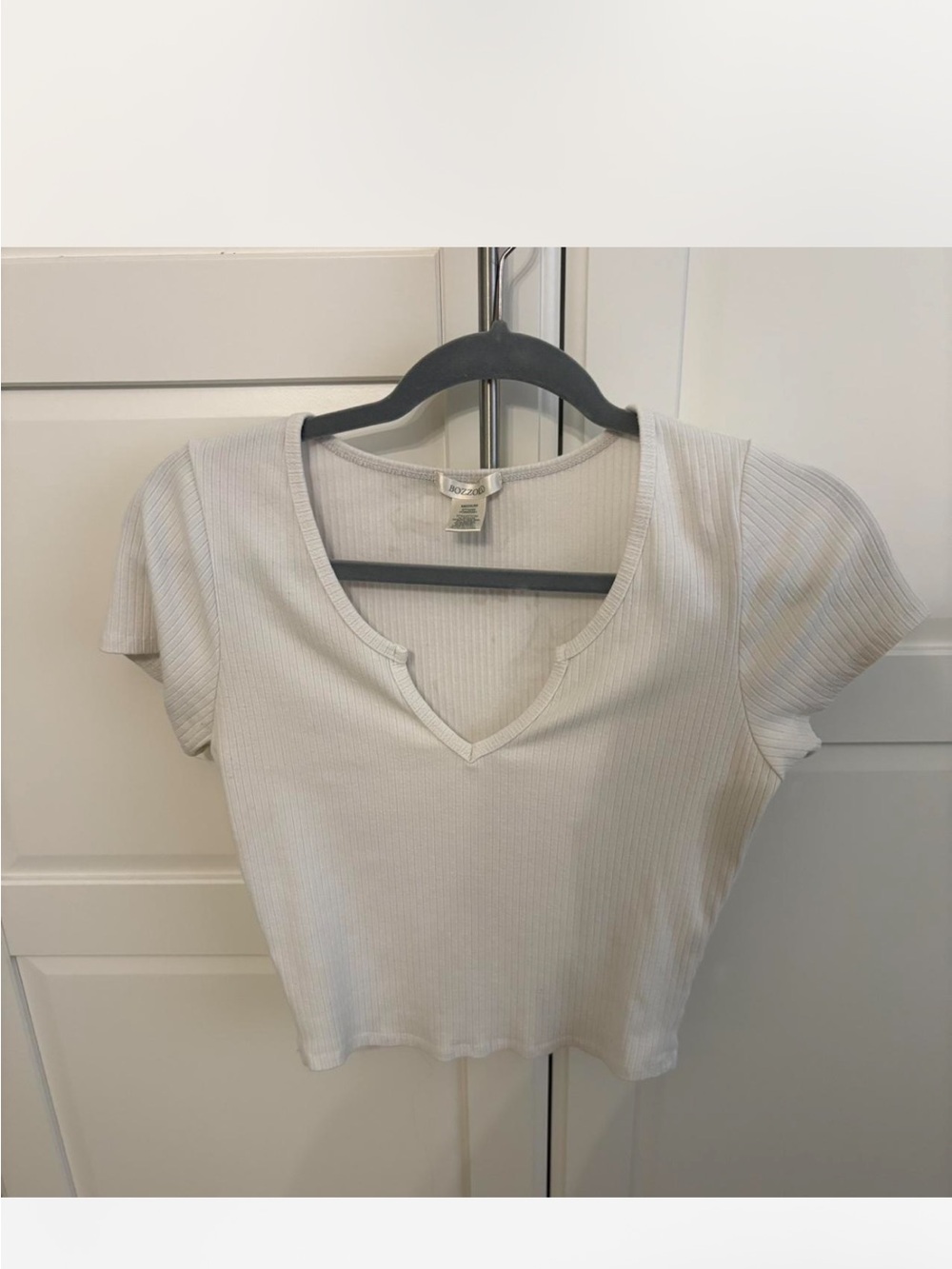 Bozzolo Ribbed V-Notch Crop Top - Cream
